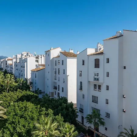 Vacation I Terrazas De Banus, Romantic, Jacuzzi, Pet-friendly, Cosy Duplex Penthouse, 2min Walk To Marina *
