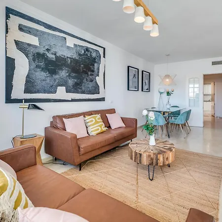 Vacation I Terrazas De Banus, Romantic, Jacuzzi, Pet-friendly, Cosy Duplex Penthouse, 2min Walk To Marina * Μαρμπέλλα