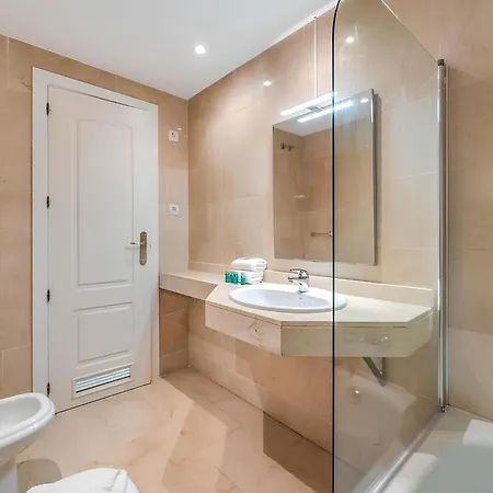 Vacation I Terrazas De Banus, Romantic, Jacuzzi, Pet-friendly, Cosy Duplex Penthouse, 2min Walk To Marina Διαμέρισμα *
